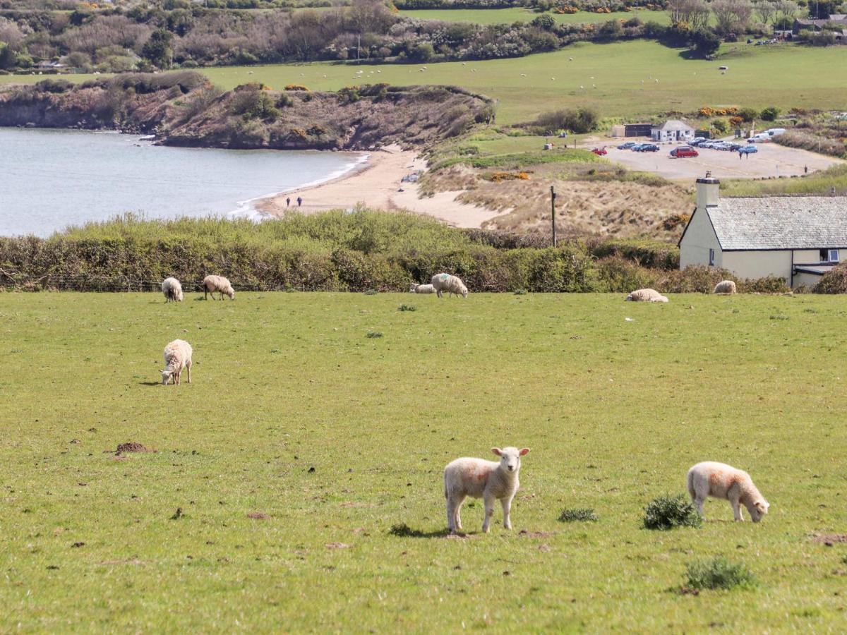 Bryn Hyfryd Caravan Penrhos-Lligwy Екстер'єр фото